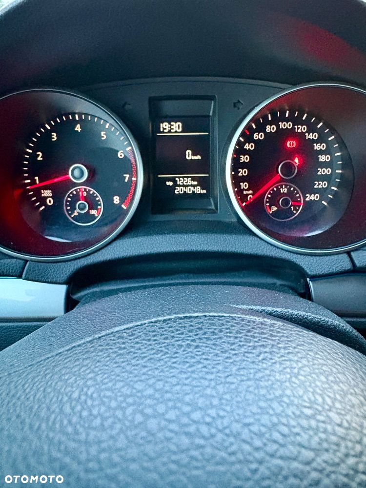 Volkswagen Golf - 11