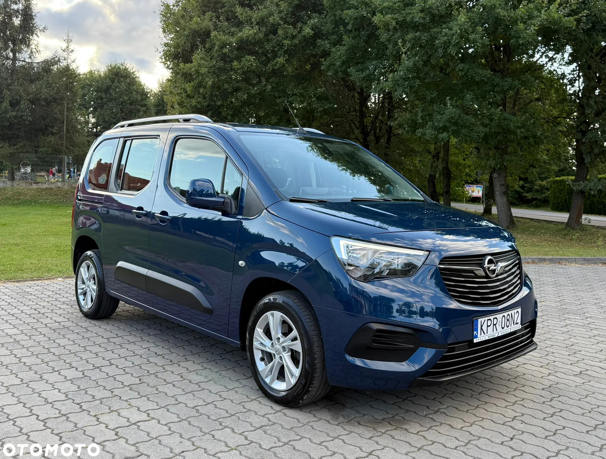 Opel Combo Life 1.2 Turbo Enjoy S&S - 2