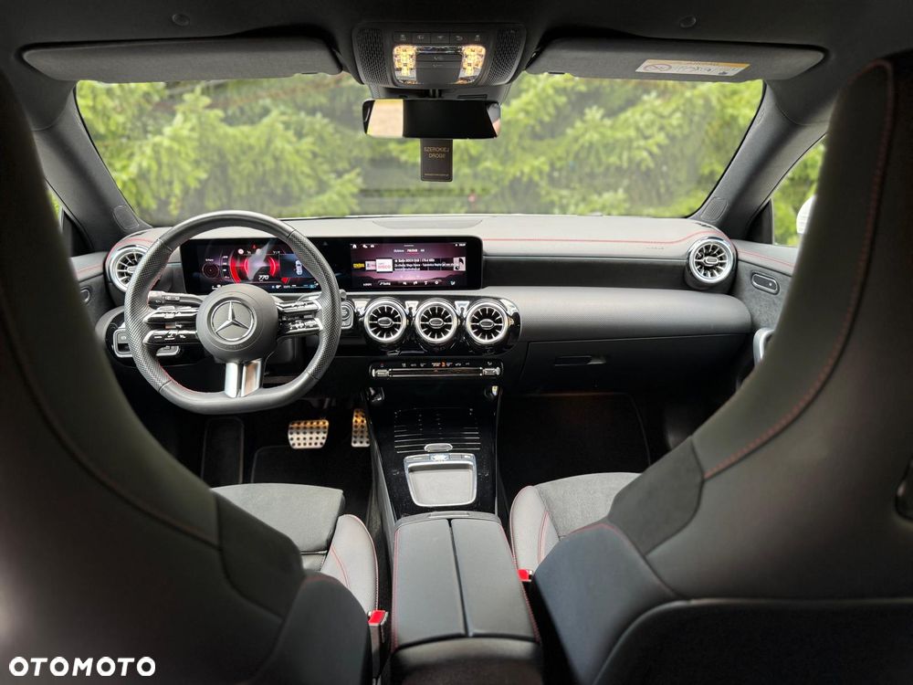 Mercedes-Benz CLA 200 mHEV AMG Line 7G-DCT - 32