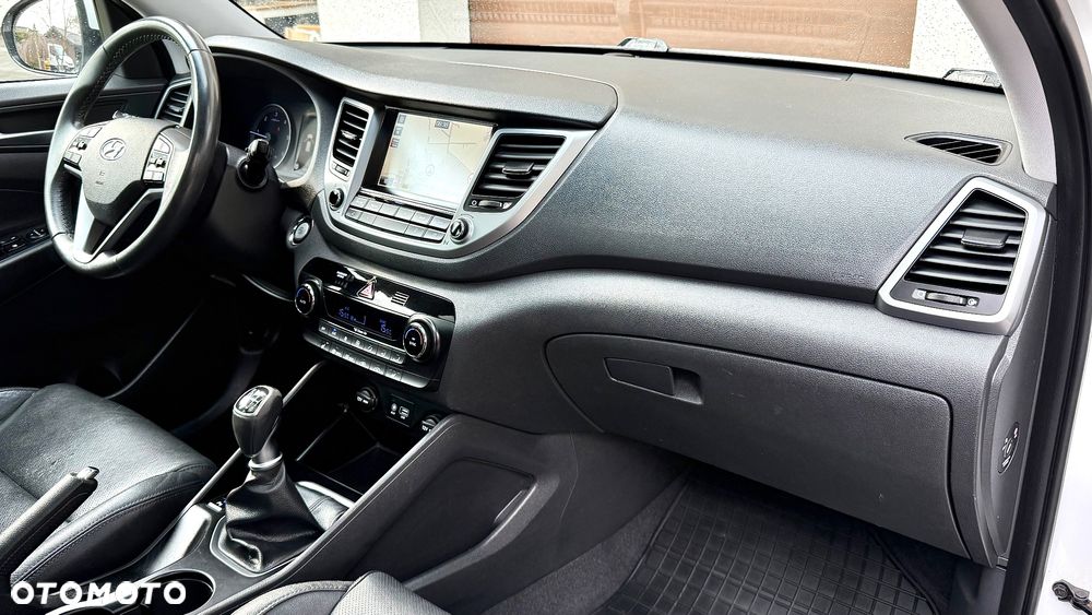 Hyundai Tucson 1.7 CRDI BlueDrive Comfort 2WD - 22