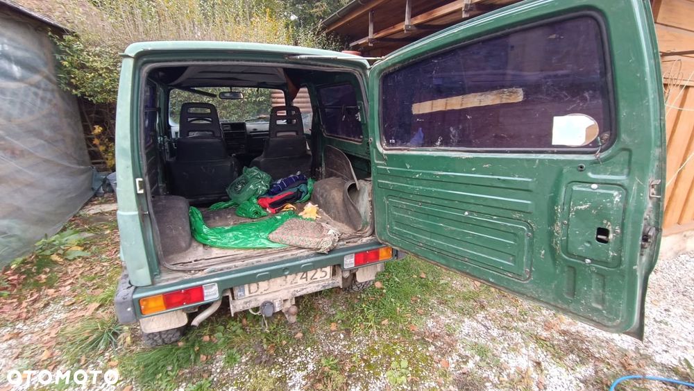 Suzuki Samurai 1993 photo 3