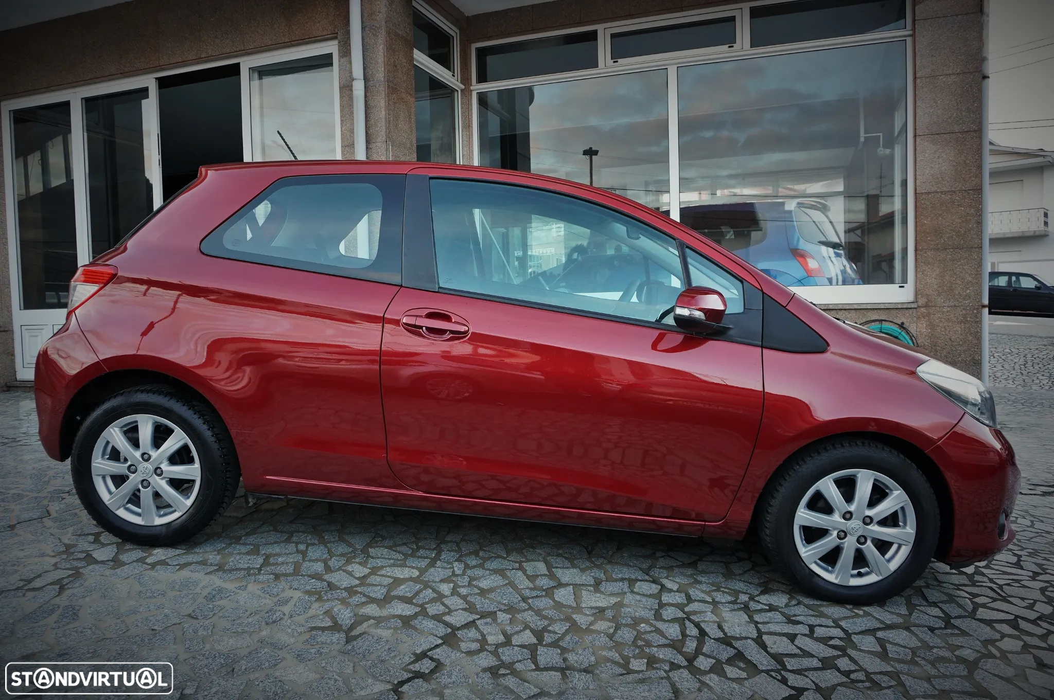 Toyota Yaris 1.0 VVT-i Comfort+AC - 4