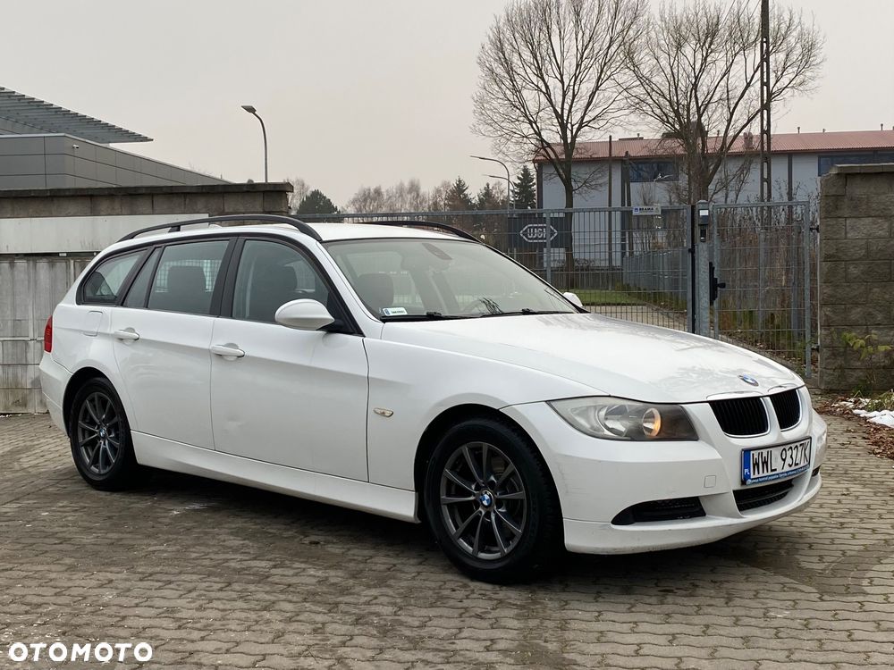 BMW Seria 3 318d - 11