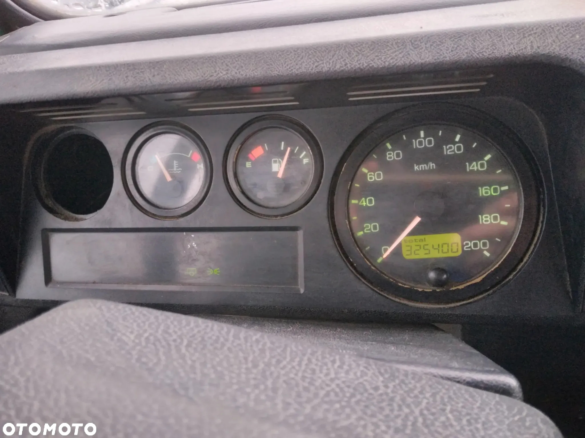 Land Rover Defender 110 2.5 TDI - 14