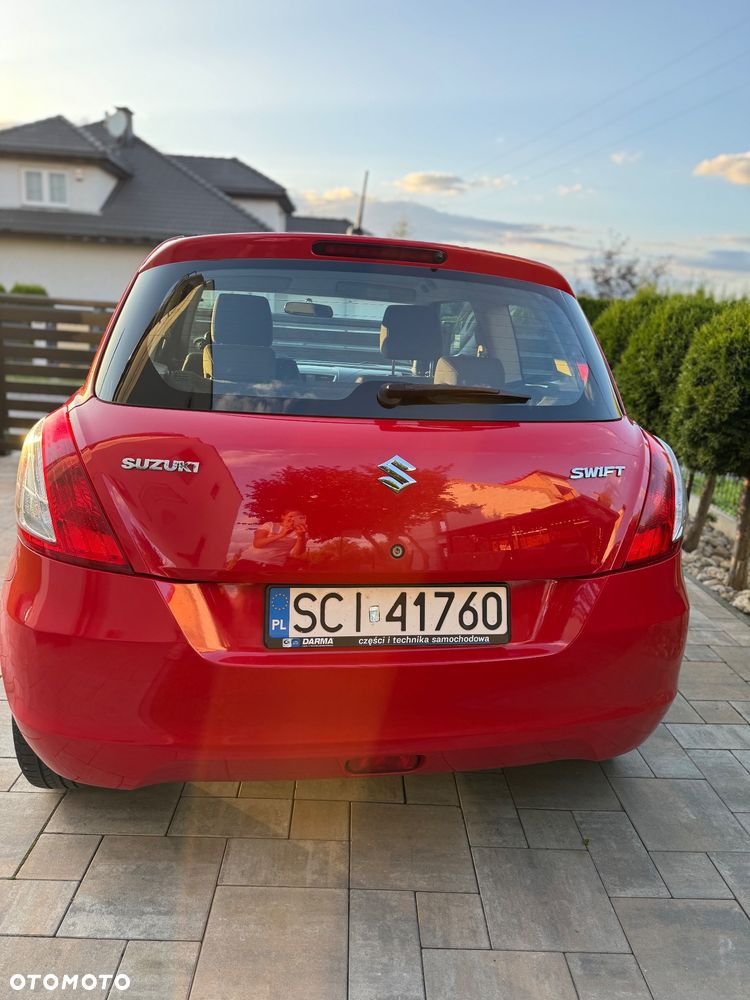Suzuki Swift 1.2 Club - 4