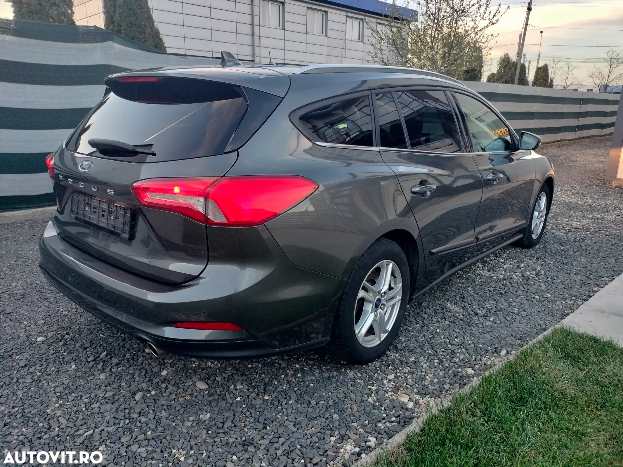 Ford Focus Turnier 1.5 EcoBlue Start-Stopp-System ACTIVE - 5