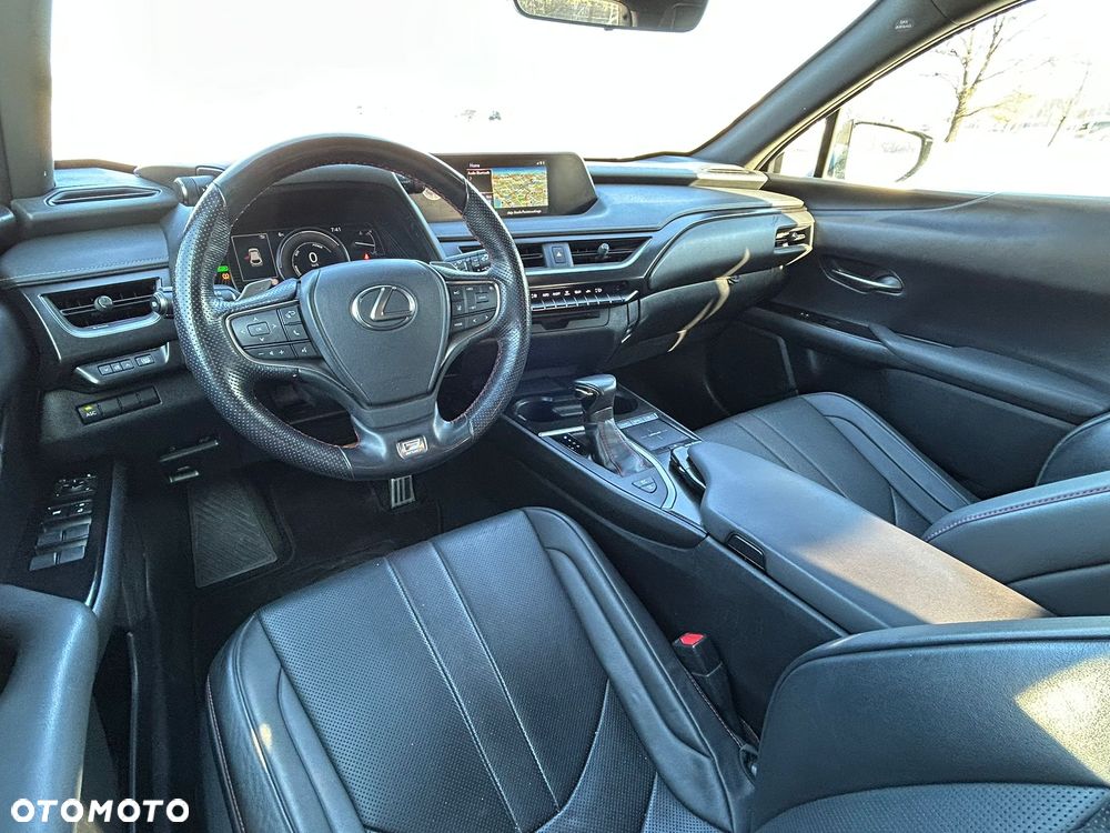 Lexus UX 250h F SPORT - 22