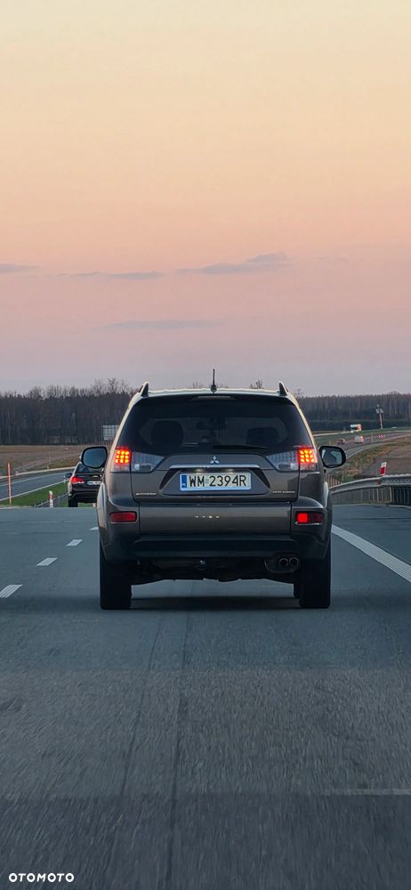 Mitsubishi Outlander 2.2 DID Instyle NAVI EU5 TC-SST - 9