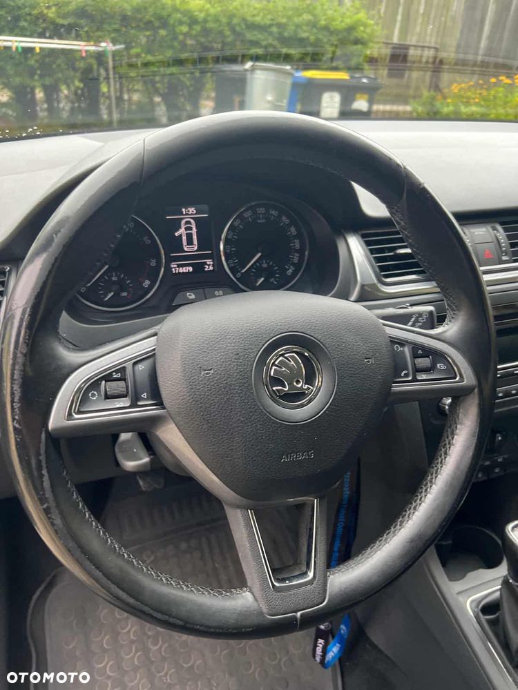 Skoda RAPID - 10