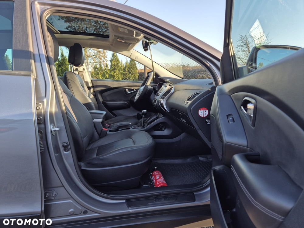 Hyundai ix35 2.0 CRDi Premium 4WD - 17