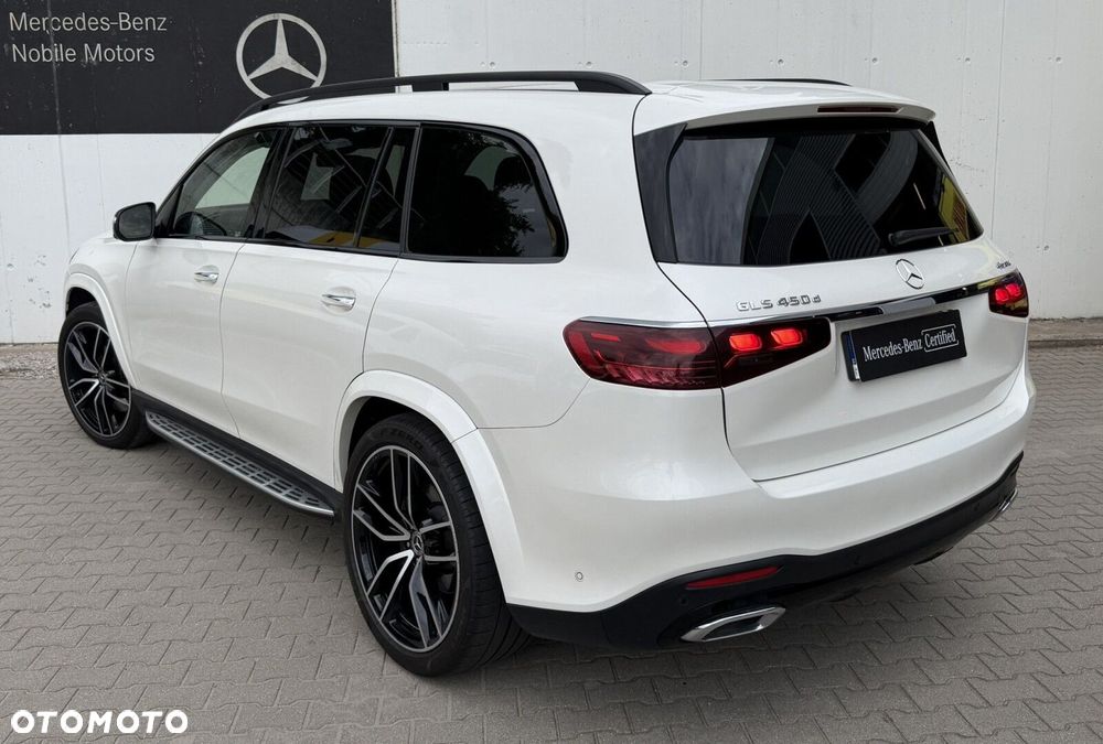 Mercedes-Benz GLS - 12