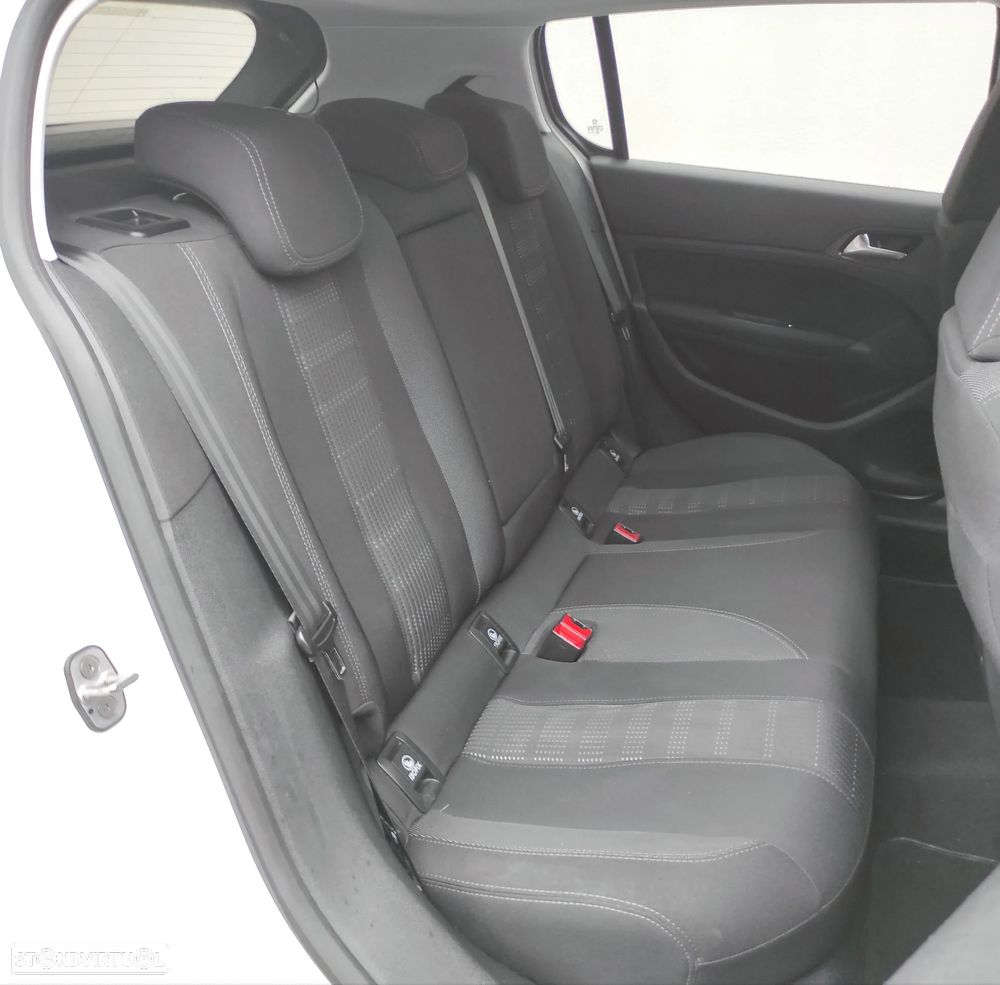 Peugeot 308 1.6 e-HDi Allure - 25