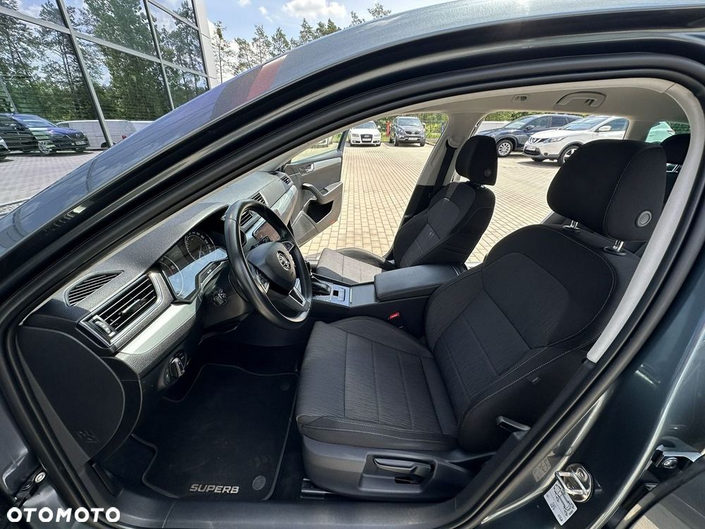 Skoda Superb 2.0 TDI SCR Ambition DSG - 10