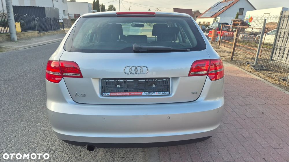 Audi A3 Sportback 1.6 Ambiente - 6