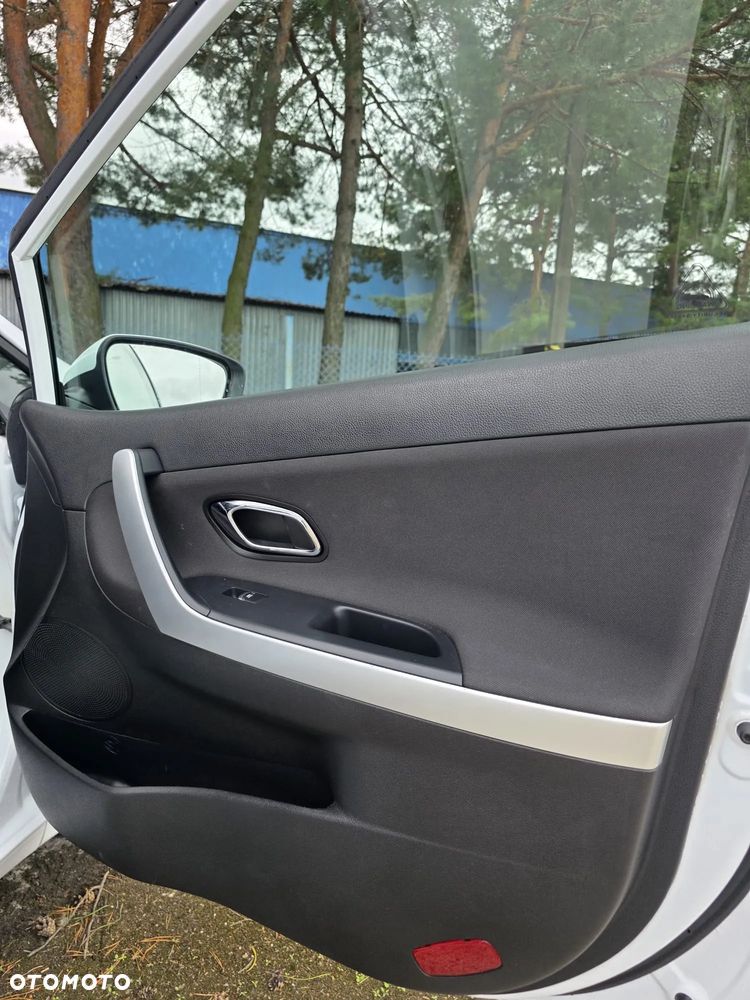 Kia Ceed - 28