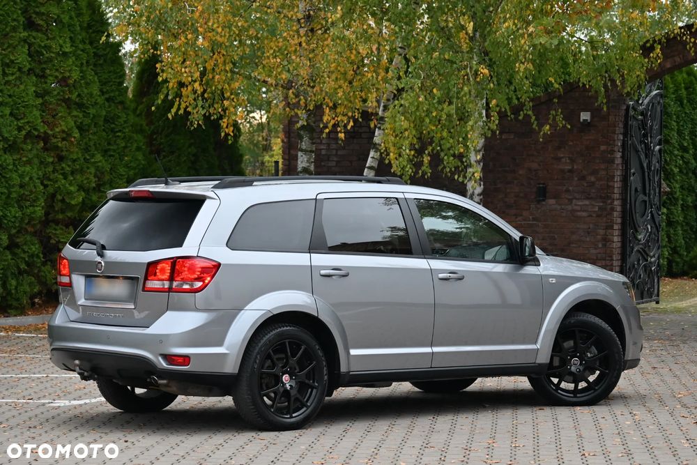Fiat Freemont 2.0 Multijet 16V DPF Automatik Allrad Black Code - 17