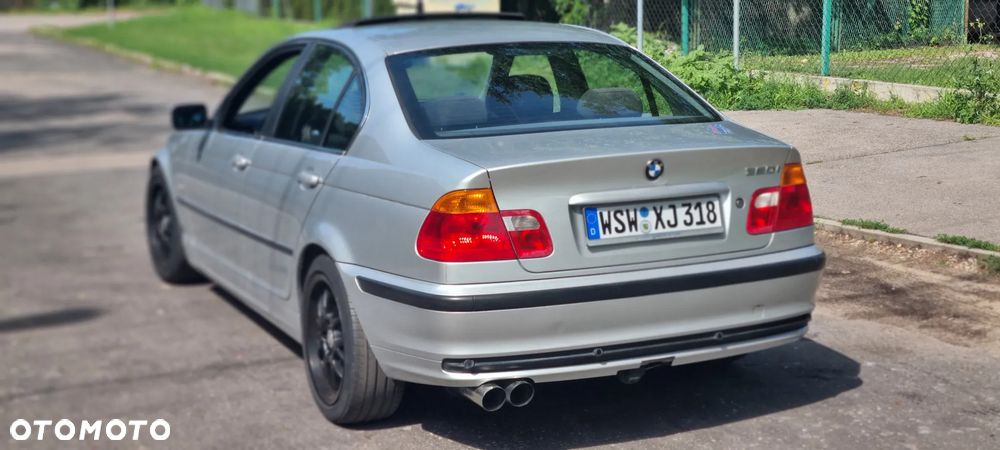 BMW Seria 3 320i - 7