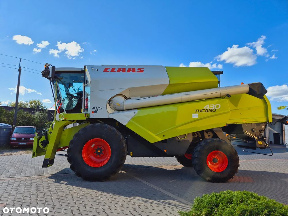 Claas TUCANO 440 450 420 430 320 V660 600 560 JOHN DEERE New Holland - 2