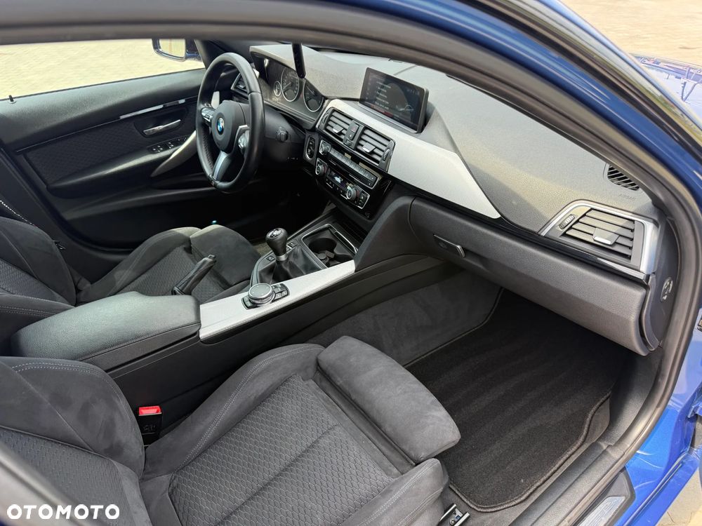 BMW Seria 3 318d M Sport - 11