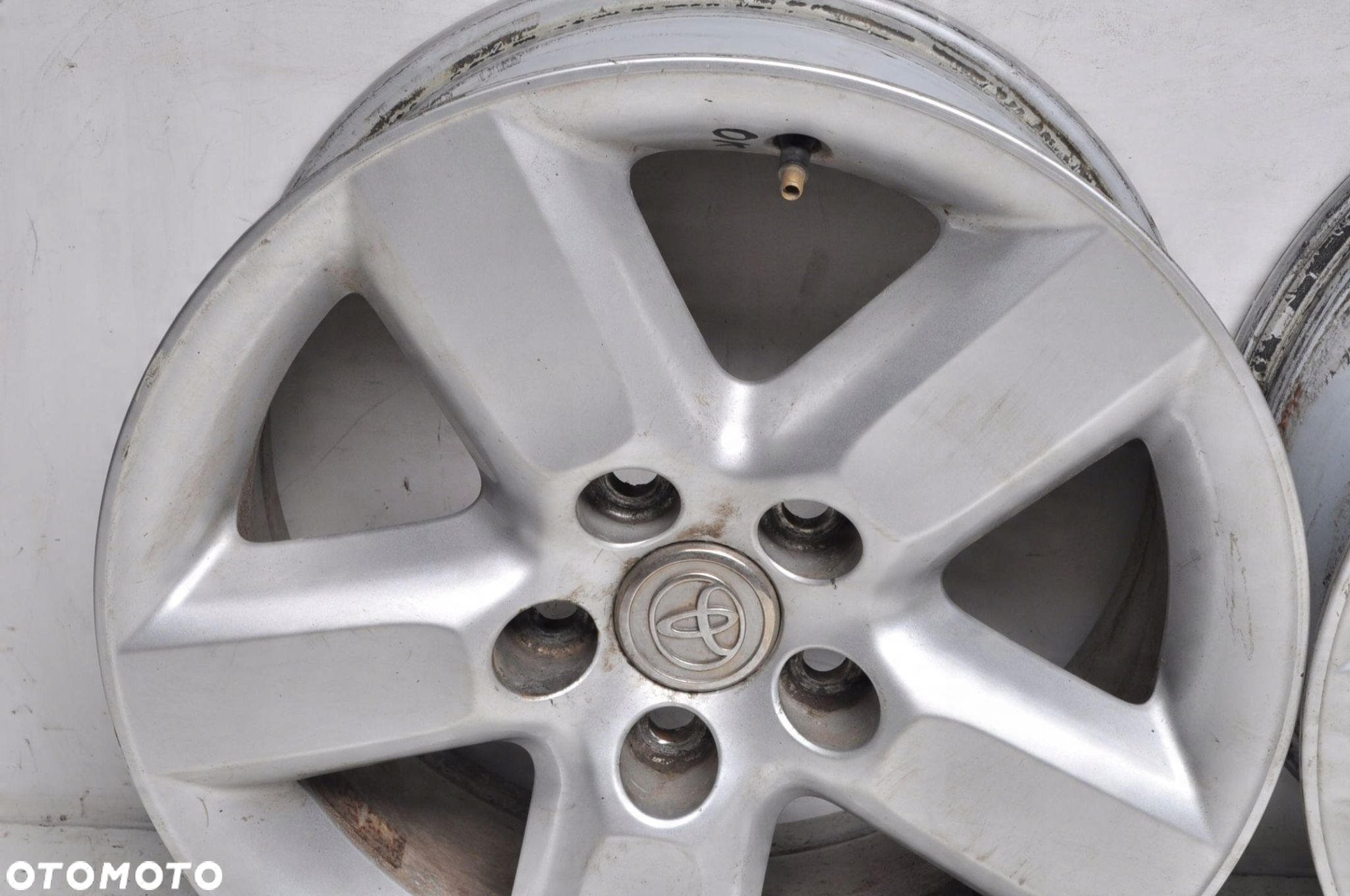 TOYOTA RAV 4 II FELGI ALUMINIOWE R16" 7J 5X114.3 ET35 - 12