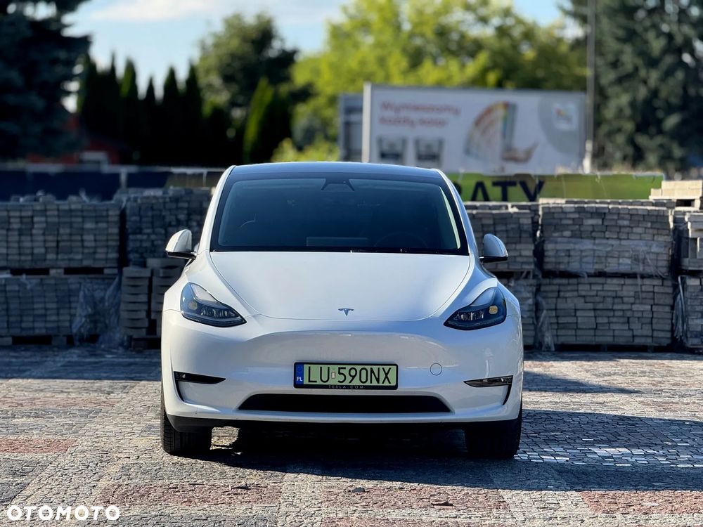 Tesla Model Y - 19