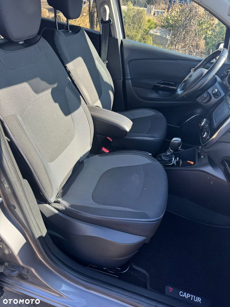 Renault Captur - 23
