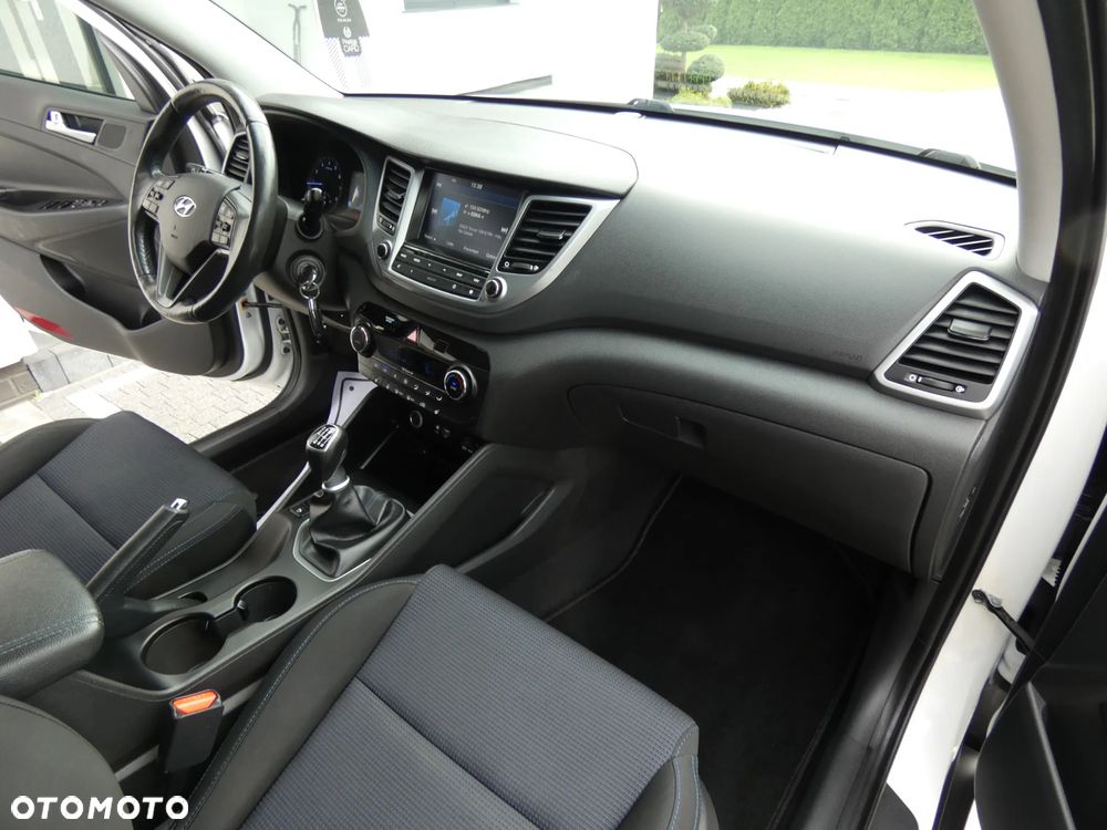 Hyundai Tucson 1.6 GDI BlueDrive Design 2WD - 26