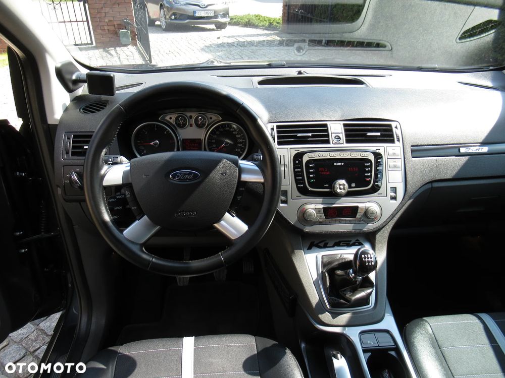 Ford Kuga 2.0 TDCi 2x4 Titanium - 5