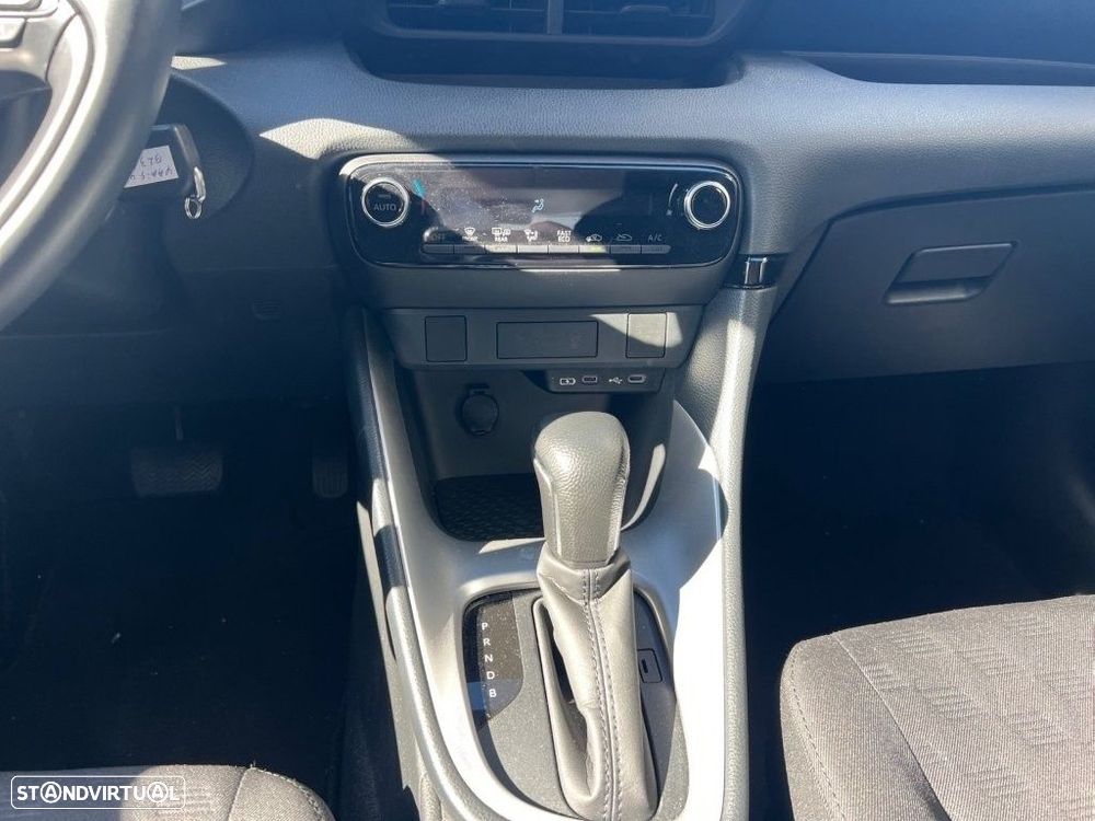 Toyota Yaris - 12