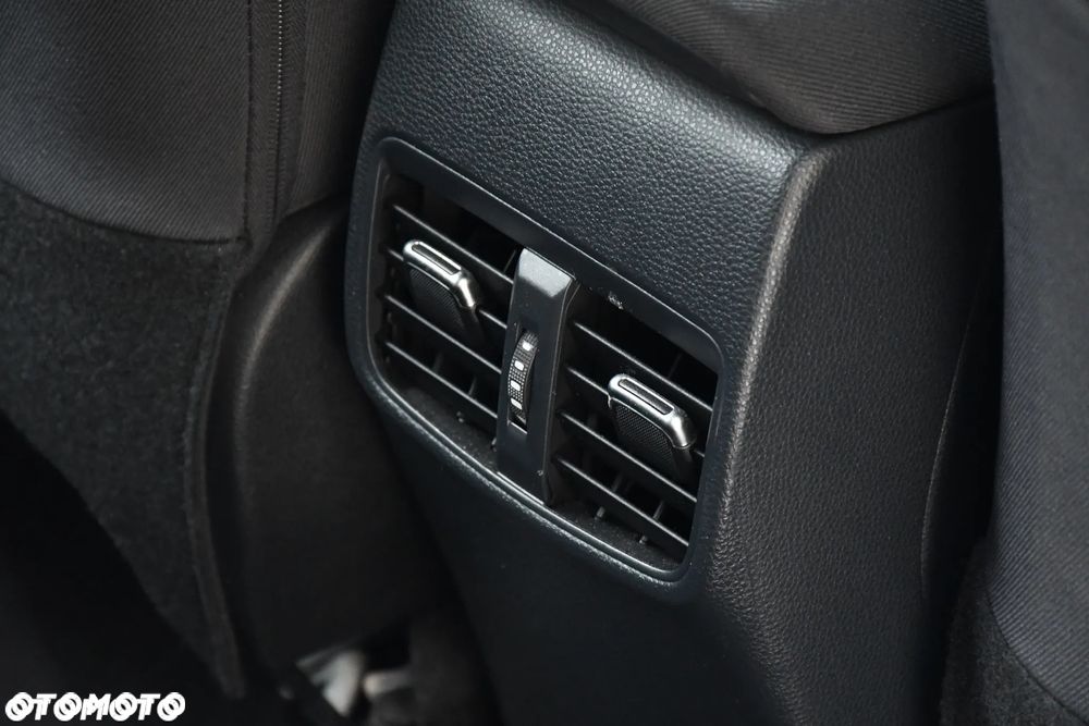 Toyota Corolla 1.8 Business Edition - 16