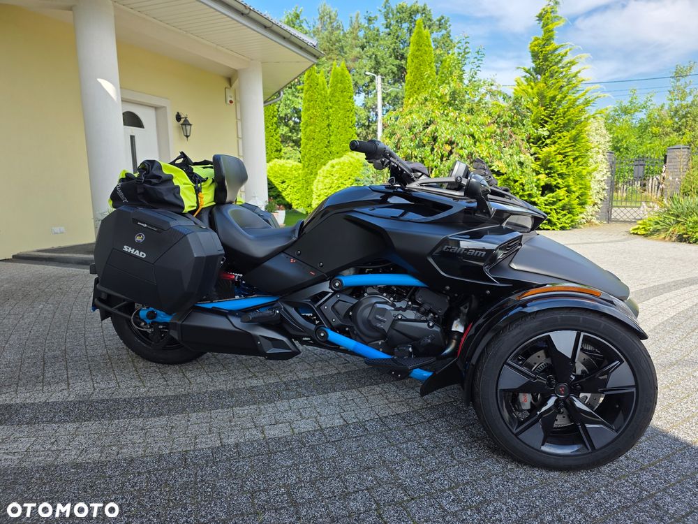 Can-Am Spyder - 8
