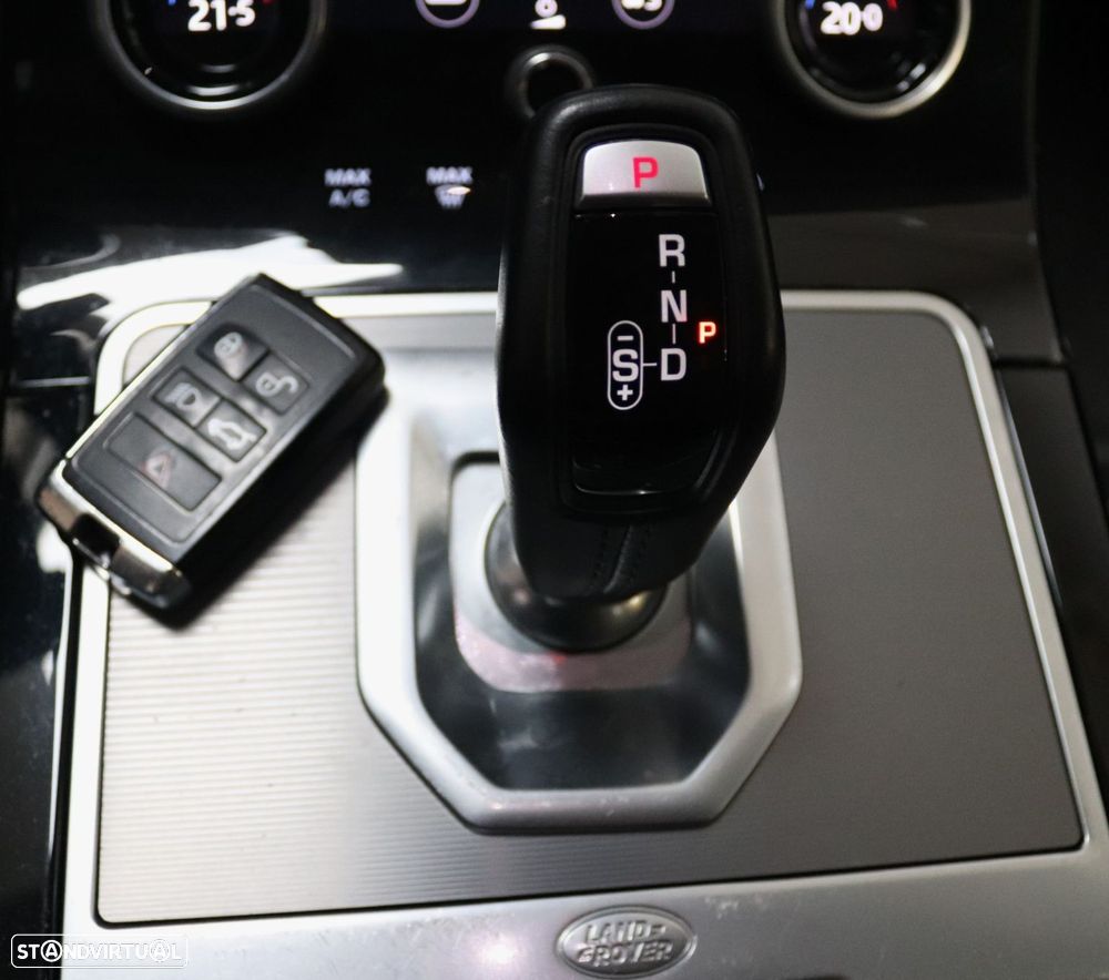 Land Rover Range Rover Evoque 2.0 D150 AWD S Auto - 32