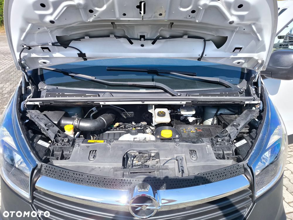 Opel Vivaro - 27