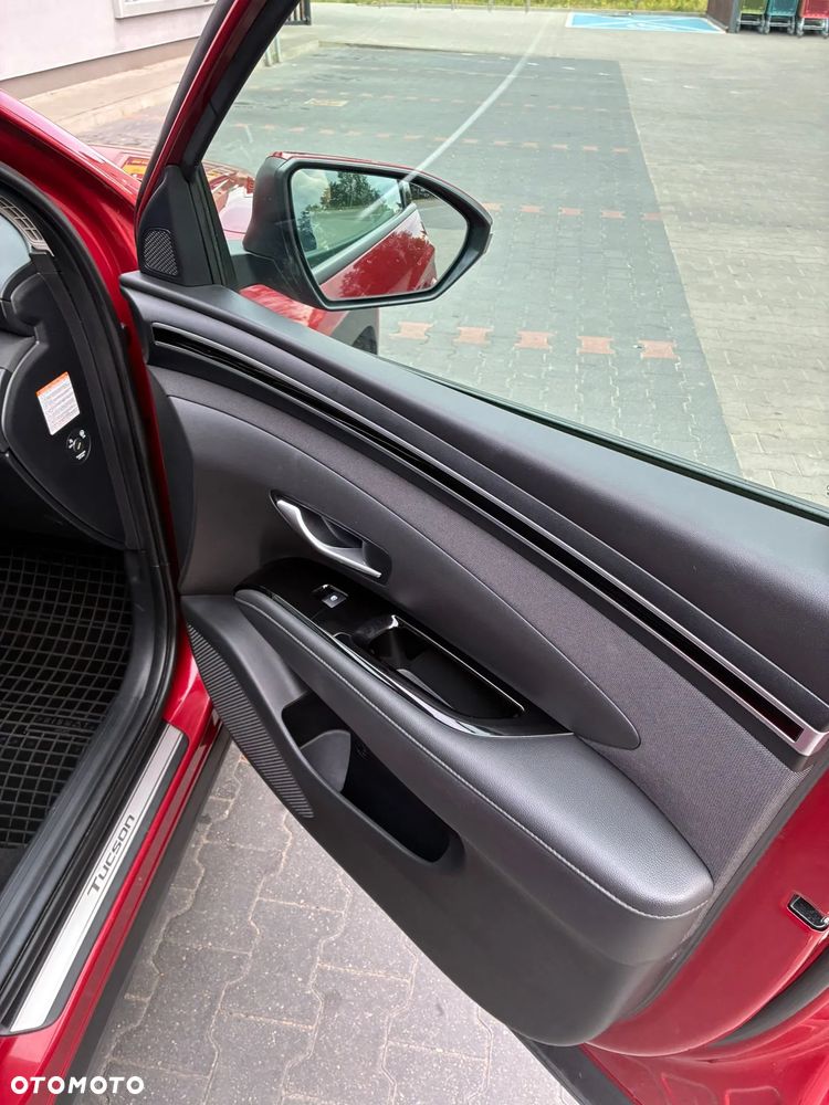 Hyundai Tucson 1.6 T-GDi HEV Executive 2WD - 25