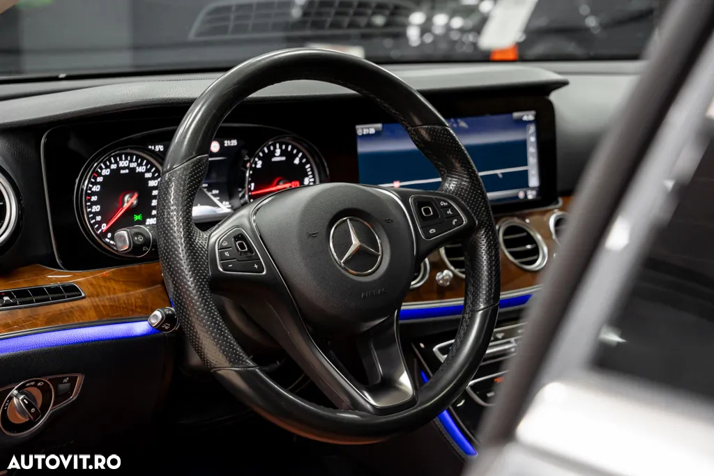 Mercedes-Benz E 220 d 9G-TRONIC AMG Line - 27