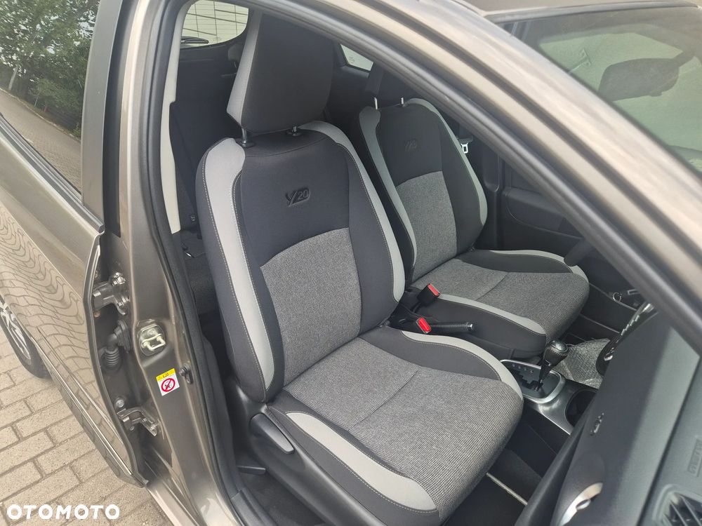 Toyota Yaris - 9