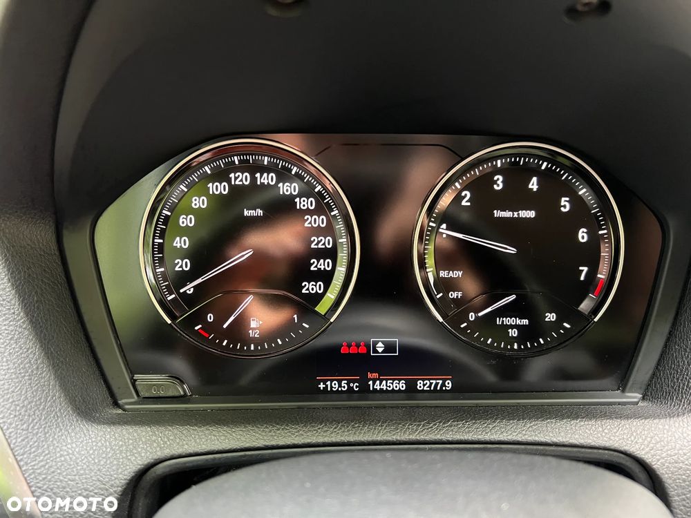 BMW Seria 1 120i - 13