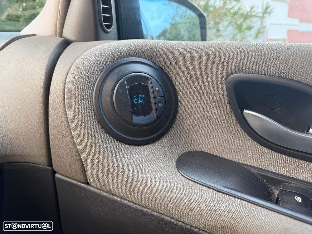 Renault Grand Espace 2.2 dCi Initiale 7L - 15