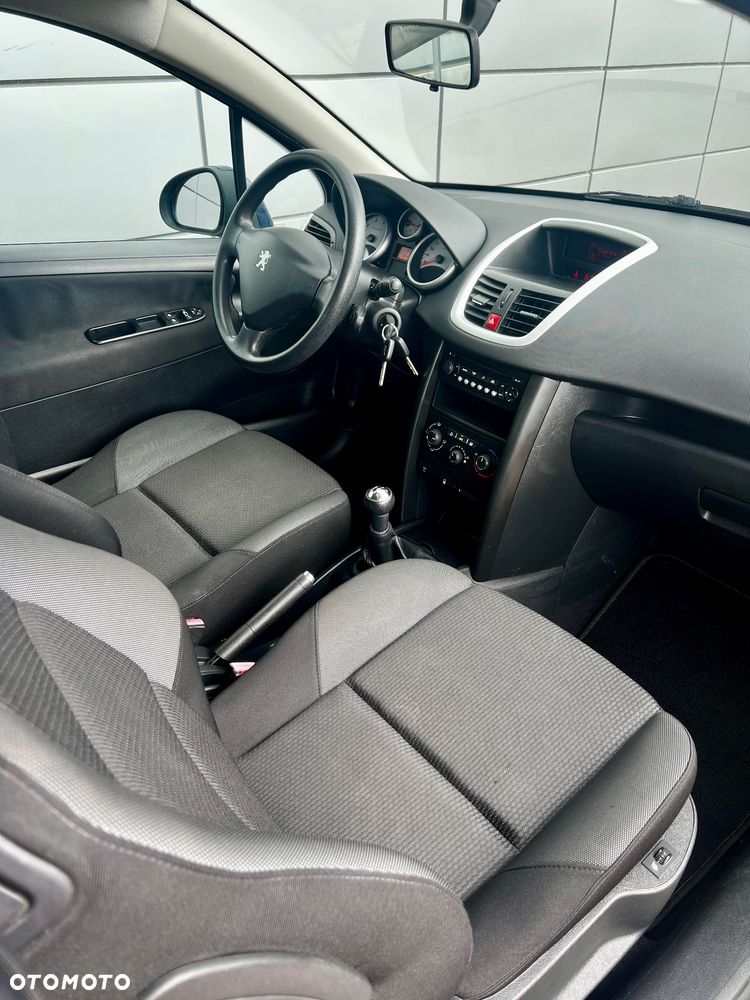 Peugeot 207 1.4 16V Trendy - 15