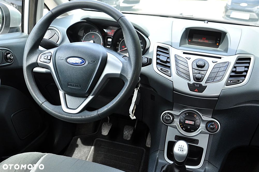 Ford Fiesta 1.25 Silver X - 21