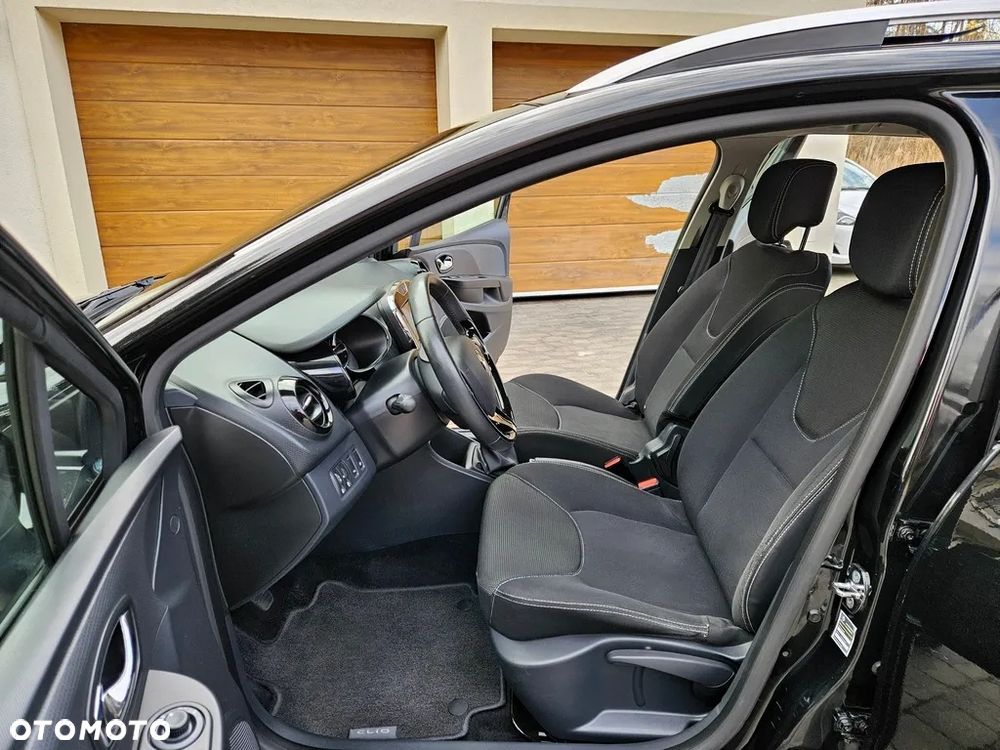 Renault Clio - 19