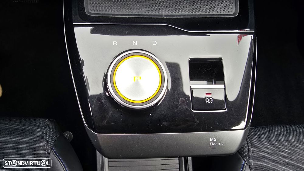 MG MG4 64 kWh Luxury - 44