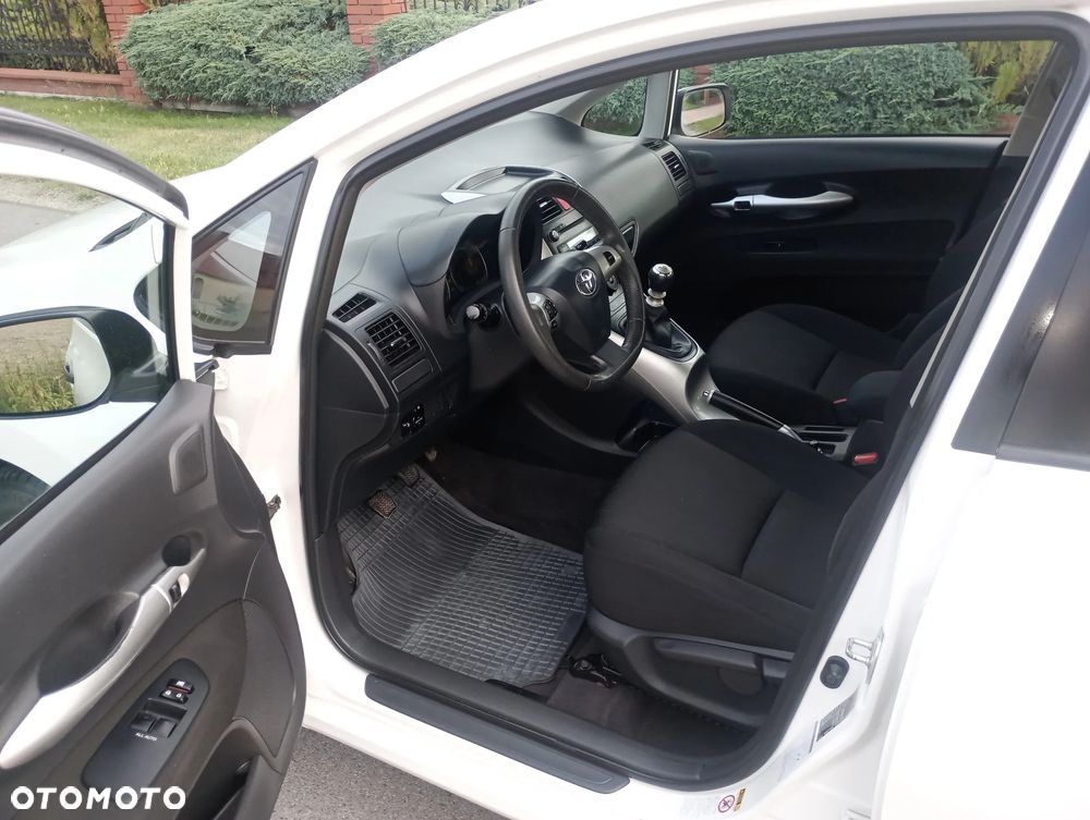 Toyota Auris 1.33 Dual-VVT-i Life - 8