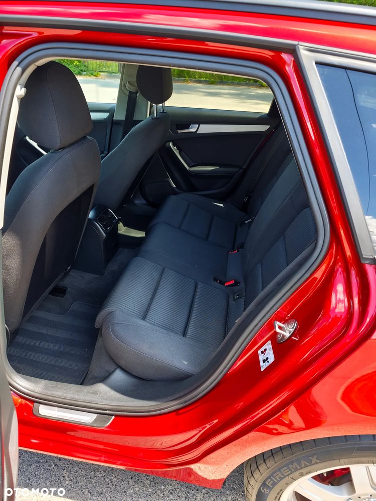 Audi A4 Avant 2.0 TDI ultra DPF Attraction - 12