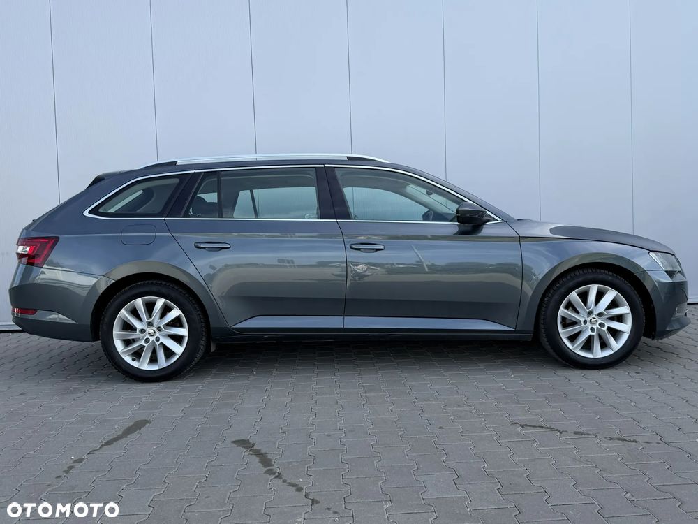 Skoda Superb 2.0 TDI Style DSG - 5