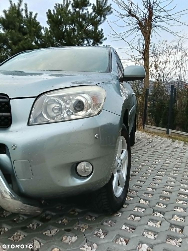 Toyota RAV4 2.0 VVT-i Sol - 9