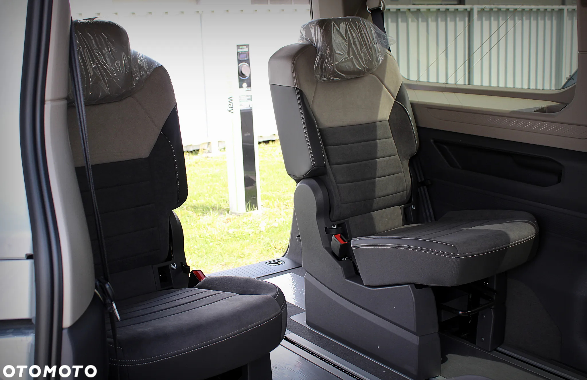Volkswagen California - 11