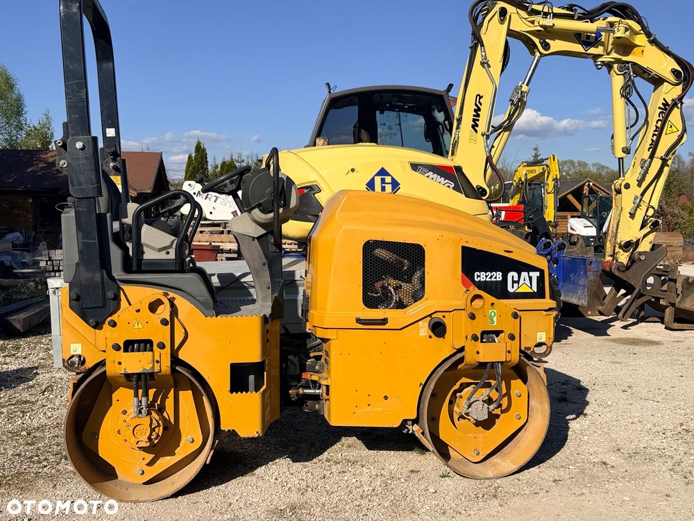 Caterpillar Walec drogowy CAT 100cm CB22B 2017r  zagęszczarka Catepillar CB 22 B Szer 100 cm Wibracja na oba bębny Zbiorniki na wodę Bomag  2,5 tony 24KW - 14