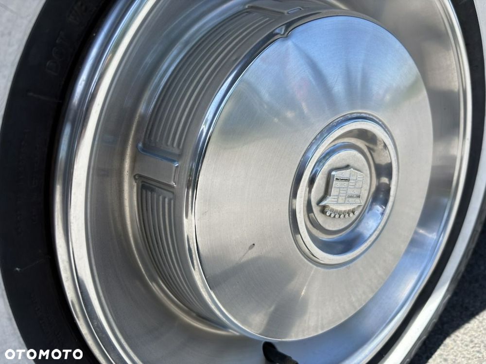 Cadillac Deville - 10