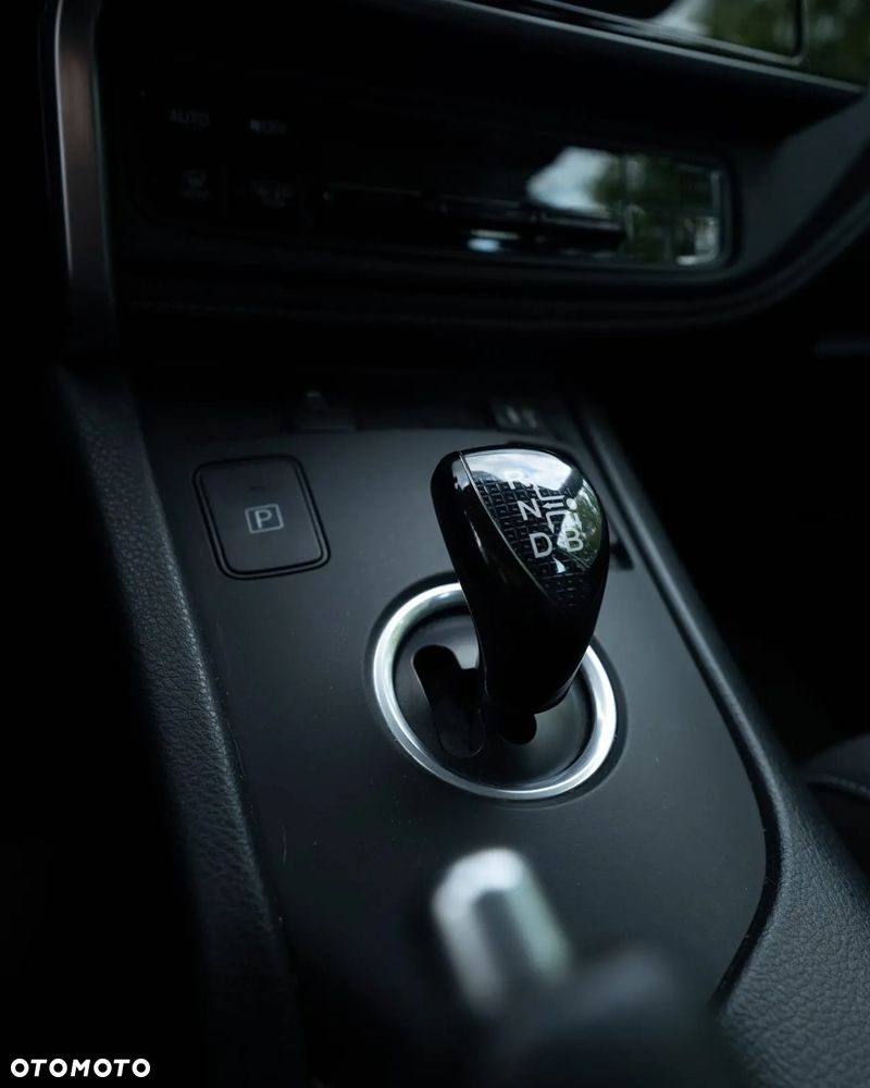 Toyota Auris 1.8 VVT-i Hybrid Automatik Design Edition - 17